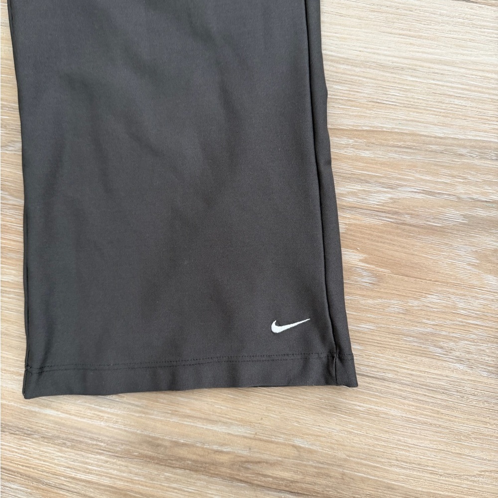 Nike Women's Size S Athletic Capri Pants - Picture 2 of 7